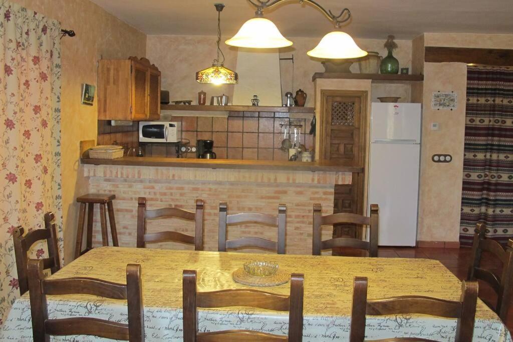 Gran Casa, Lagunas De Ruidera, Bbq, Porche, Chimenea מראה חיצוני תמונה